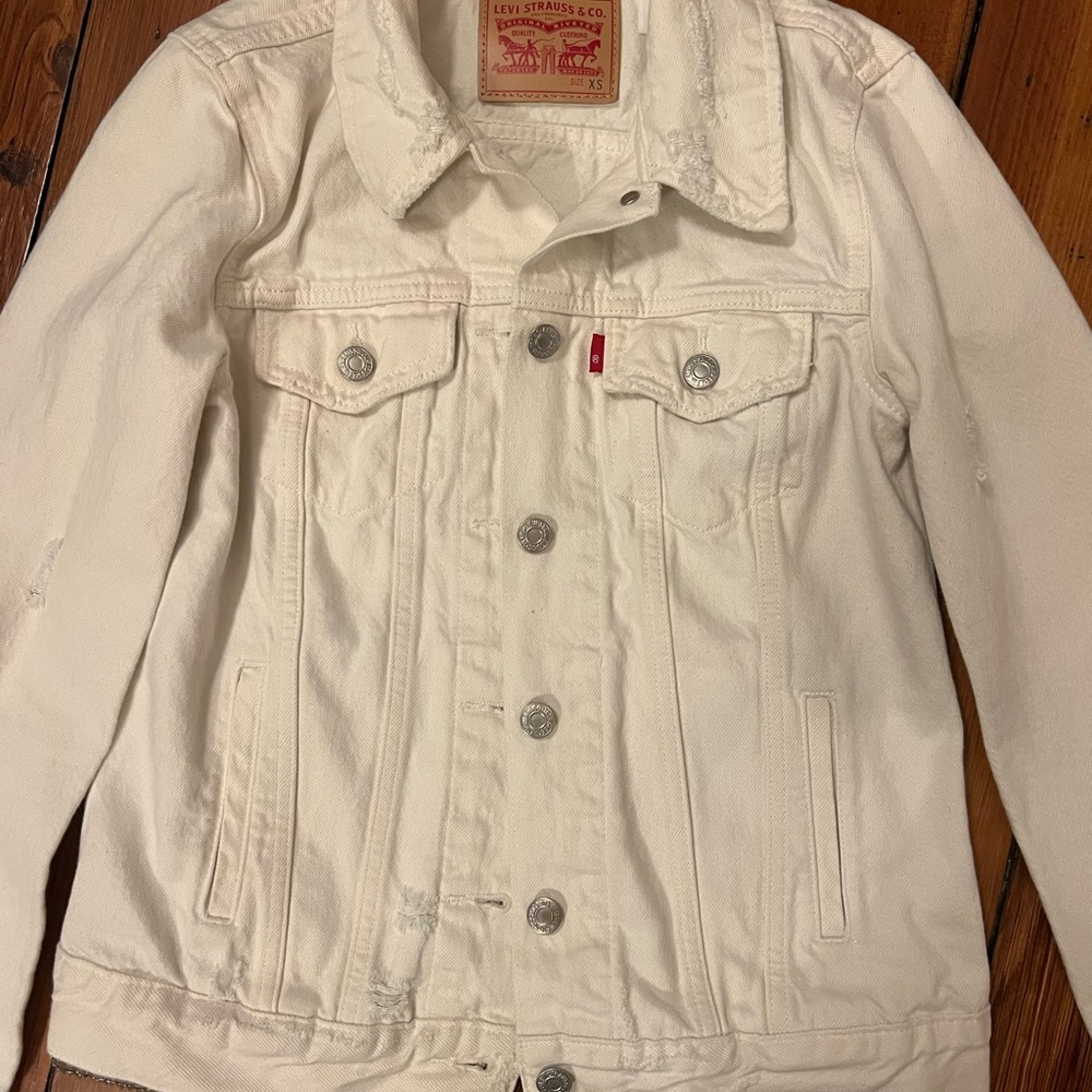 Women’s Levi Distressed off white  Denim Jacket  Size XS